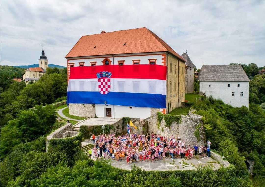 Apartman Ferenac Ozalj エクステリア 写真